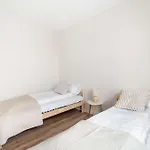 Przestronny Z 2 Sypialniami By Renters Appartamento