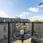 Przestronny Z 2 Sypialniami By Renters Appartamento Poznań