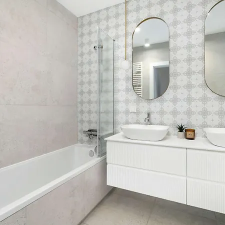 Przestronny Z 2 Sypialniami By Renters Poznan