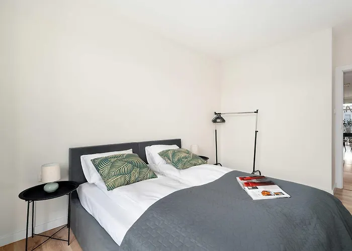 Przestronny Z 2 Sypialniami By Renters Daire *