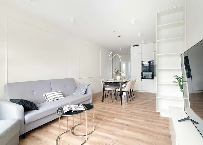 Апартаменты Przestronny Z 2 Sypialniami By Renters Познань